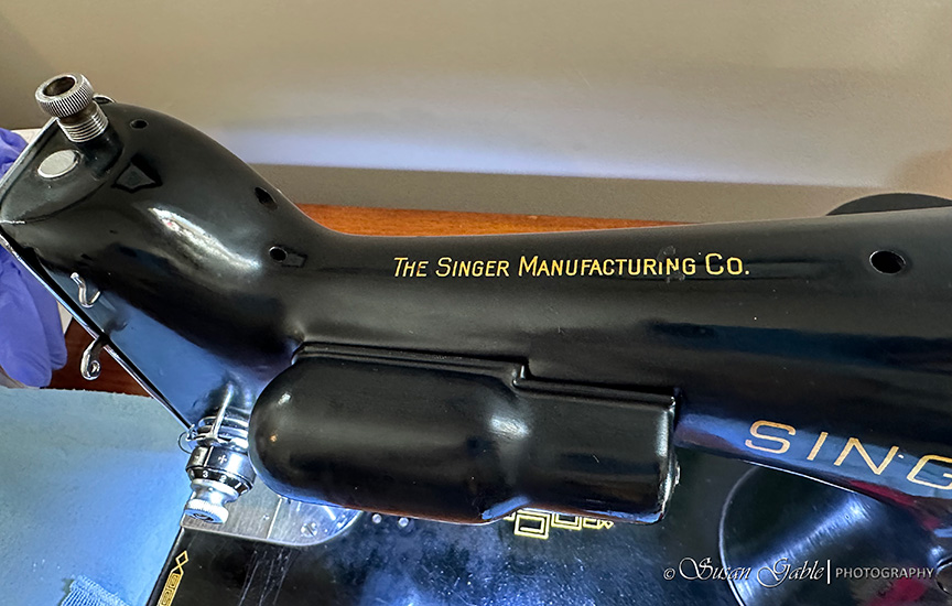 Cleaning & Polishing My Vintage Sewing Machine – The External Bakelite Areas